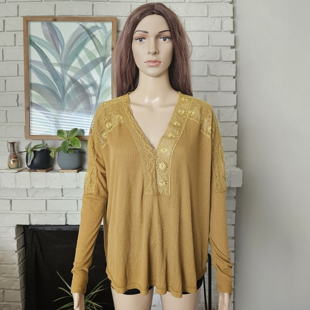 Free people top size Small oversized mustard tan lace long sleeves long line
